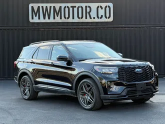 2025 Ford Explorer photo 2