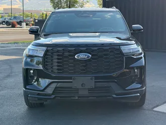 2025 Ford Explorer photo 3