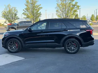 2025 Ford Explorer photo 6