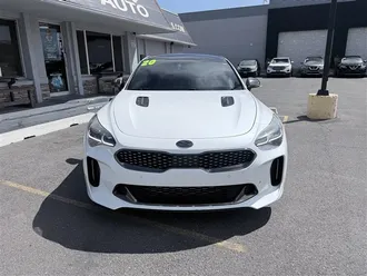 2020 KIA STINGER photo 2