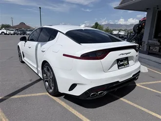 2020 KIA STINGER photo 7