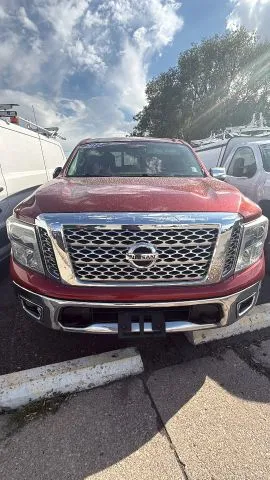 2017 Nissan Titan Crew Cab SL Pickup 4D 5 1/2 ft