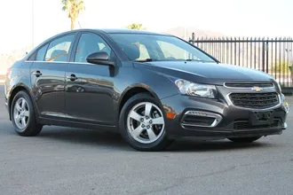 2016 Chevrolet Cruze Limited photo 2
