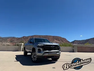 2026 Chevrolet Colorado photo 2