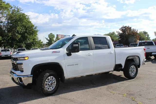 2027 CHEVROLET SILVERADO 2500 HD LT