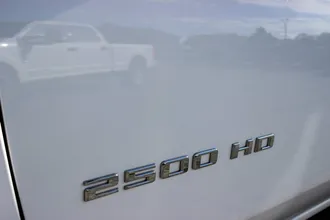 2027 CHEVROLET SILVERADO 2500 HD photo 2