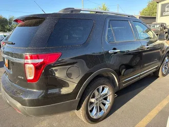 2014 Ford Explorer photo 2