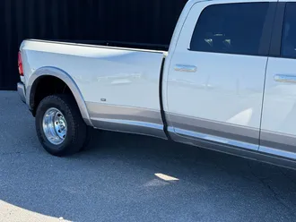 2021 Ram 3500 photo 4
