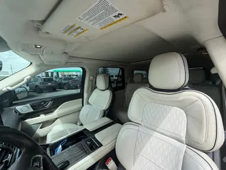 2020 Lincoln Navigator photo 7