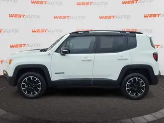 2023 Jeep Renegade photo 2