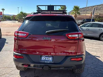 2016 Jeep Cherokee photo 4