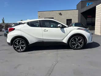 2021 Toyota C-HR photo 4