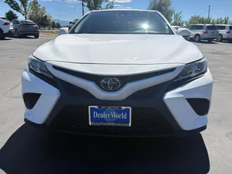 2020 Toyota Camry photo 2