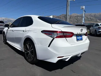 2020 Toyota Camry photo 7