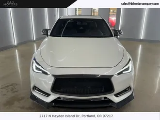 2018 INFINITI Q60 photo 2