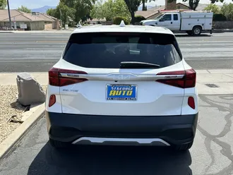 2023 Kia Seltos photo 4