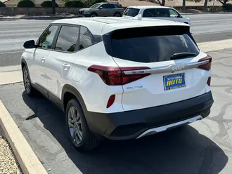 2023 Kia Seltos photo 5