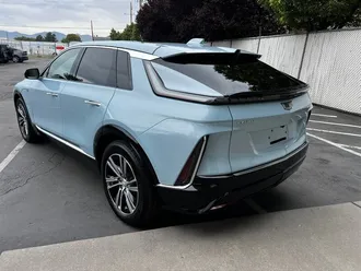 2024 Cadillac LYRIQ Luxury 2 photo 5