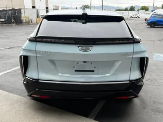 2024 Cadillac LYRIQ Luxury 2 photo 6