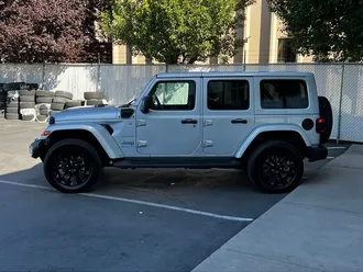 2023 Jeep Wrangler Sahara 4xe photo 4