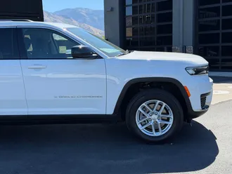 2022 Jeep Grand Cherokee L photo 3