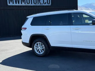2022 Jeep Grand Cherokee L photo 4