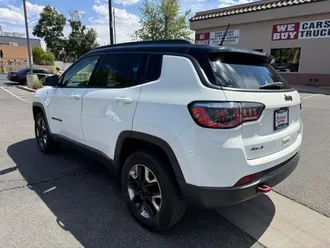 2017 Jeep Compass photo 3