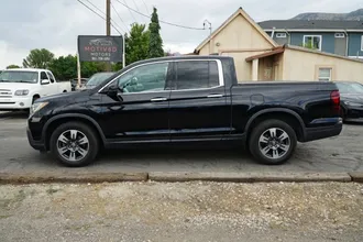 2017 Honda Ridgeline photo 3