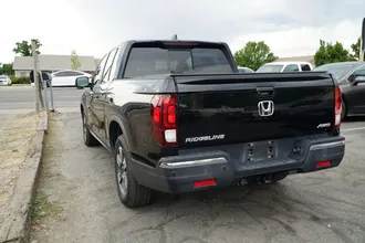 2017 Honda Ridgeline photo 6