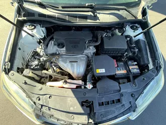 2017 Toyota Camry photo 3