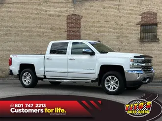 2017 Chevrolet Silverado 1500 Crew Cab photo 2
