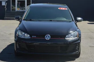 2015 Volkswagen GTI photo 2