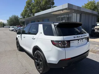 2016 Land Rover Discovery Sport photo 3