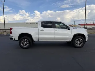 2021 Chevrolet Silverado 1500 photo 2