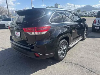 2017 Toyota Highlander photo 6