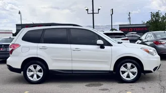 2015 Subaru Forester photo 4
