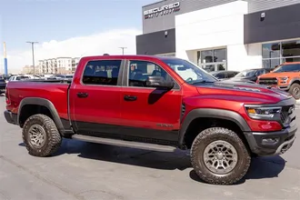 2024 RAM 1500 photo 2