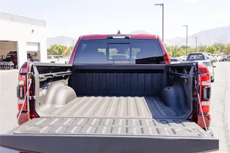 2024 RAM 1500 photo 7