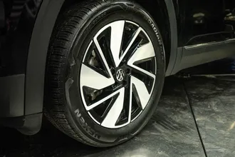 2025 VOLKSWAGEN ATLAS photo 3