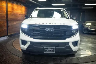 2025 FORD EXPEDITION photo 4