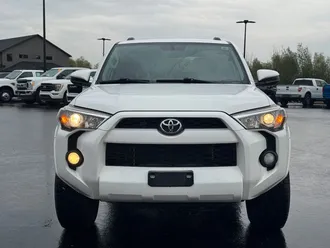 2019 Toyota 4Runner photo 2