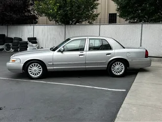 2009 Mercury Grand Marquis LS photo 4