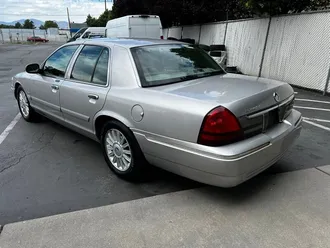 2009 Mercury Grand Marquis LS photo 5