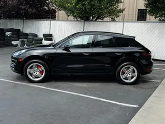 2017 Porsche Macan Turbo photo 4