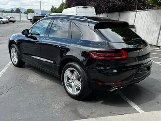 2017 Porsche Macan Turbo photo 5