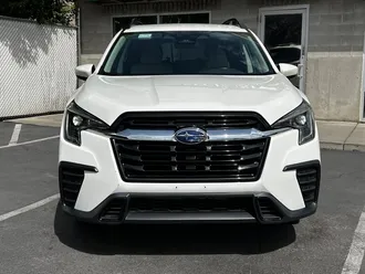 2025 Subaru Ascent Premium 7-Passenger photo 2