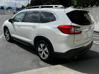 2025 Subaru Ascent Premium 7-Passenger photo 5