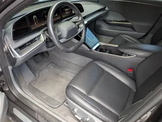 2023 Lucid Air Pure photo 2