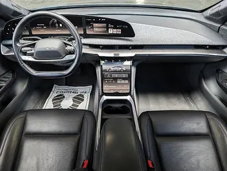 2023 Lucid Air Pure photo 3