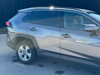 2025 Toyota RAV4 photo 4